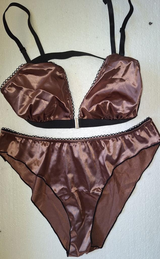 Sexy nieuw bronzen satijnen setje maat XL, Kleding | Dames, Ondergoed en Lingerie, Verzenden, Zwart