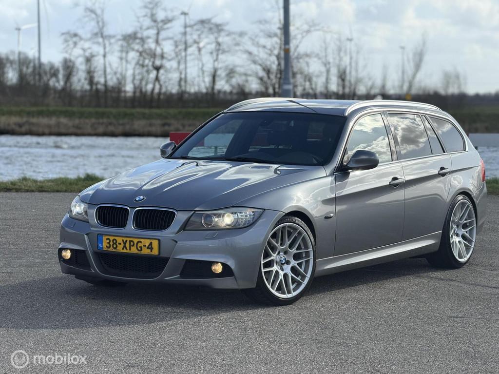 BMW 3-serie Touring 318i Corporate Lease M Sport Edition, Auto's, Euro 5, 4 cilinders, Origineel Nederlands, Handgeschakeld