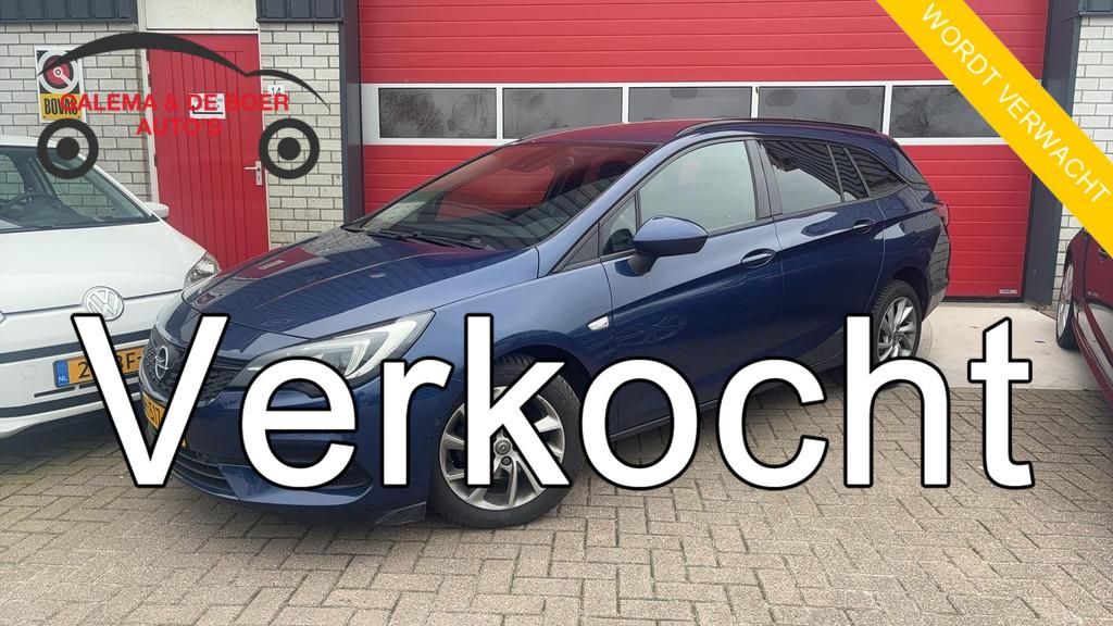 Opel Astra Sports Tourer 1.2 Elegance 131PK / TREKHAAK / BOS, Auto's, Voorwielaandrijving, Lichtsensor, 1199 cc, Blauw