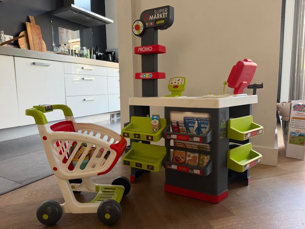 ZGAN Smoby supermarkt met winkelwagentje, Ophalen, Gebruikt, Jongen of Meisje