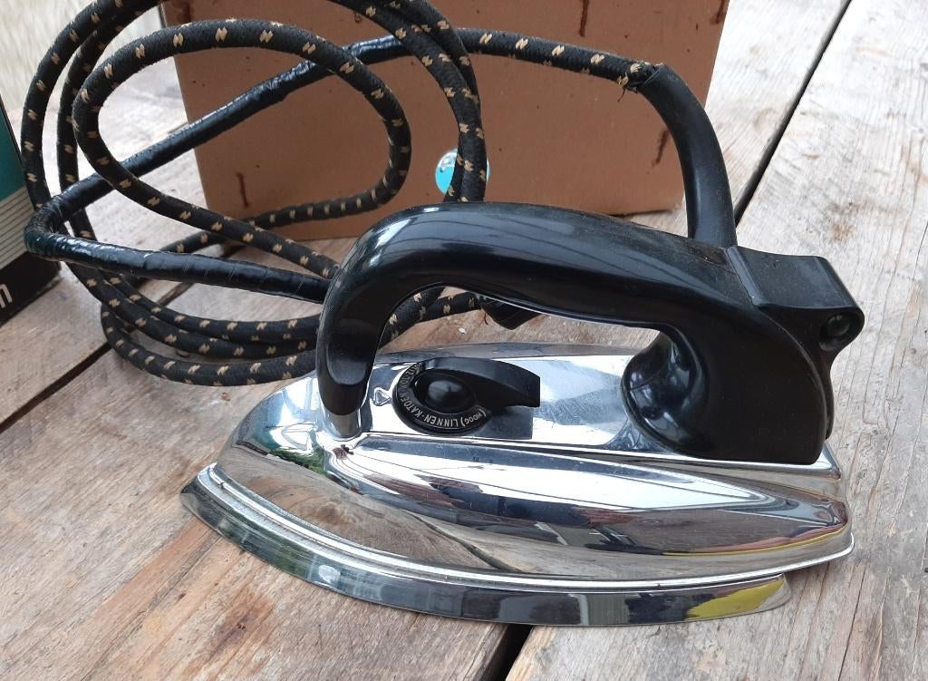 Vintage strijkijzer Morphy Richards incl. de originele doos., Ophalen of Verzenden