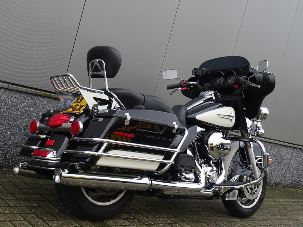 Harley-Davidson FLHF ELECTRA GLIDE POLICE (bj 2013) - foto 3