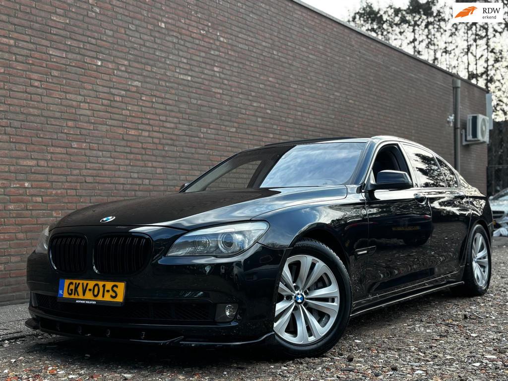 BMW 7-serie 750i | M - Pakket | Schuifdak | Uniek Nette Auto, Automaat, Euro 5, Achterwielaandrijving, Gebruikt