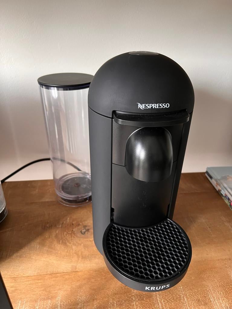 Nespresso Vertuo koffiemachine, Gebruikt, Koffiemachine, Ophalen of Verzenden, 1 kopje