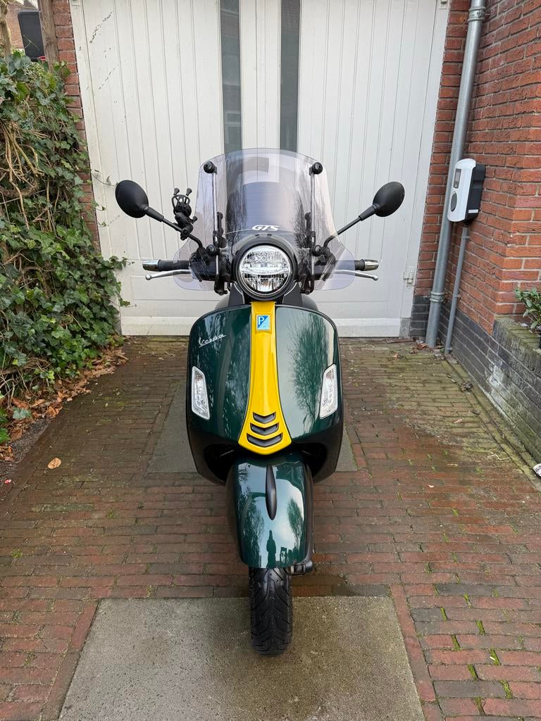 Vespa GTS 300 HPE - 9000 km - Topstaat, Ophalen, Overige modellen, Zo goed als nieuw
