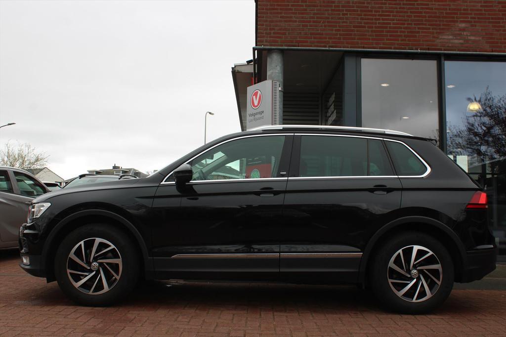 Volkswagen Tiguan 1.4 TSI *Business* | Trekhaak | Carplay |, Gebruikt, 4 cilinders, Zwart, Handgeschakeld