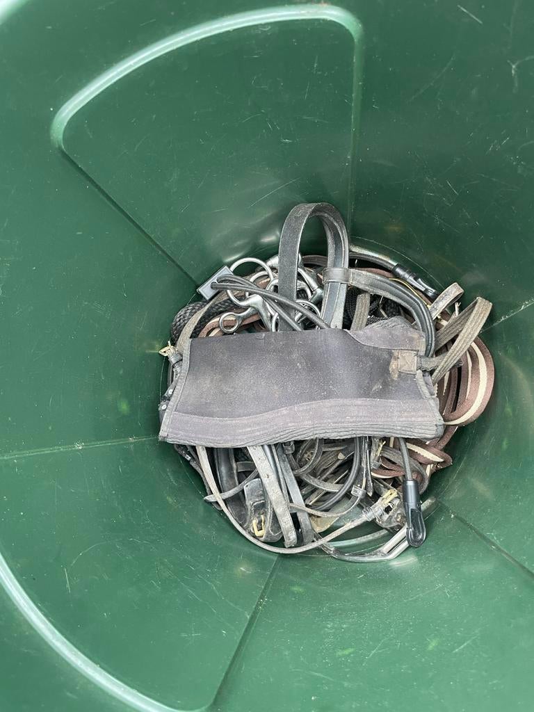 Voerton, hoofdstel, longeerlijn, 4 goede bitten etc, Ophalen of Verzenden, Gebruikt, Overige soorten