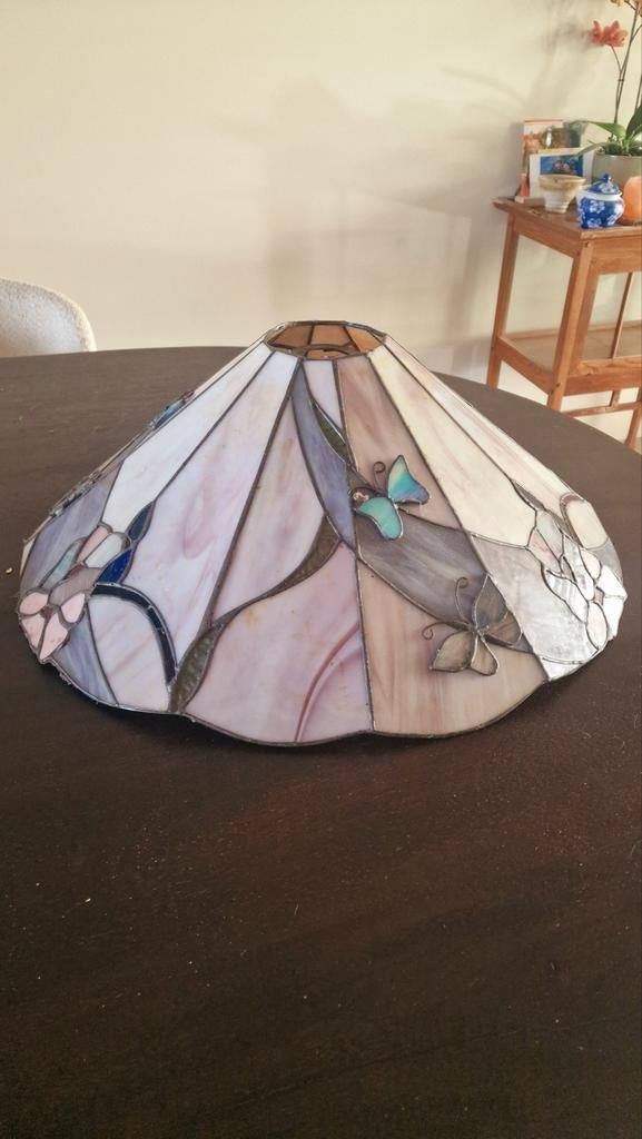 Tiffany hanglampenkap met vlinders, Ophalen