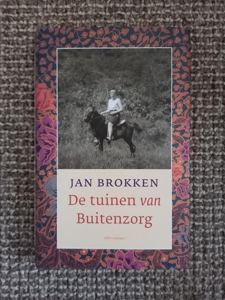 h5 De tuinen van Buitenzorg - Jan Brokken, Ophalen of Verzenden, Zo goed als nieuw