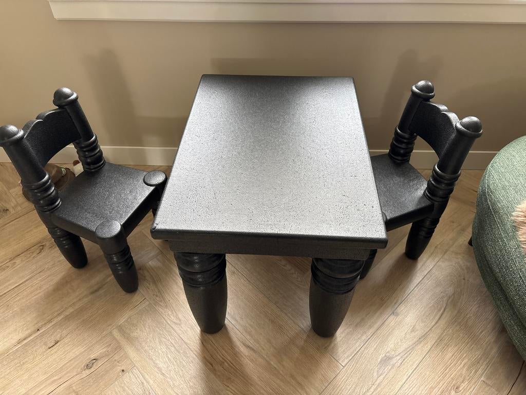 Moooi Marcel Wanders kindertafel met twee stoeltjes, Ophalen, Gebruikt, Tafel(s) en Stoel(en)