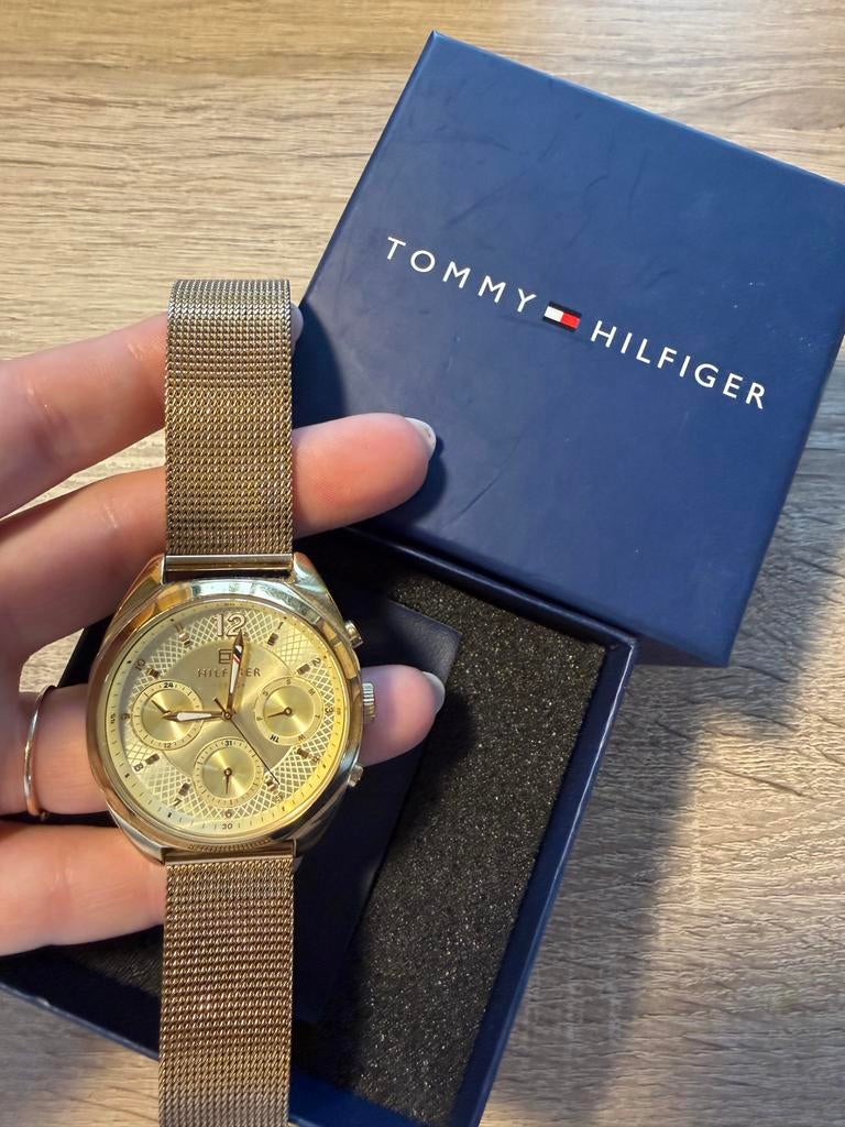 Goud Tommy Hilfiger horloge, Overige merken, Staal, Gebruikt, Polshorloge