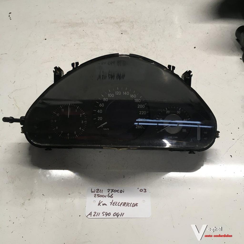 Mercedes W211 270 CDI sedan 2003 2500166  Km Tellerklok  A 2