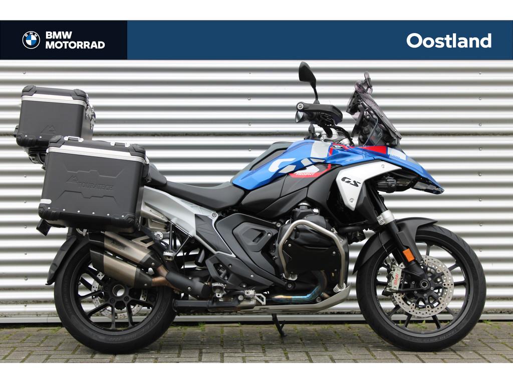 BMW R 1300 GS | Akrapovic | 3-delige Touratech kofferset, Verkoop.motorrad@oostland-enschede.nl, Handvatverwarming, Spaansland 10
7543BG  ENSCHEDE, NL