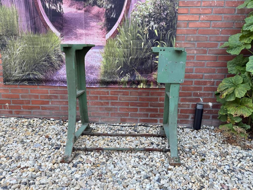 Origineel Gietijzeren Machine-onderstel - Tafelpoten, Ophalen