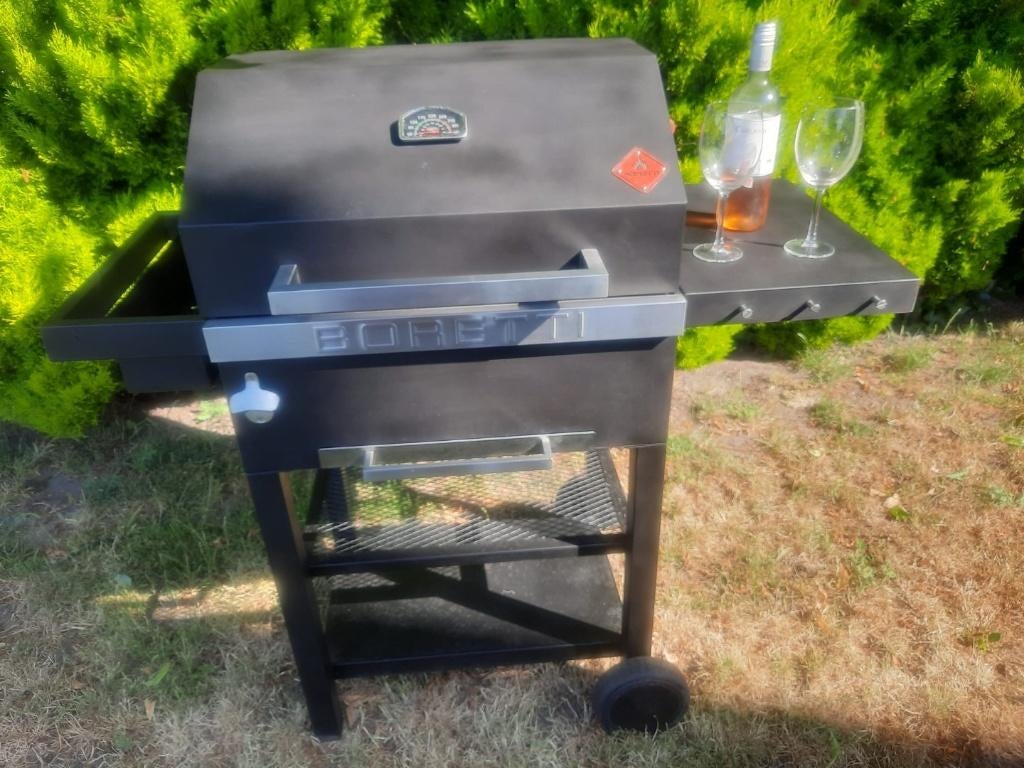 Boretti Vittoria BBQ, Grill, Smoker van 429,- nu maar 350.-, Tuin en Terras, Houtskoolbarbecues, Ophalen, Zo goed als nieuw, Borretti