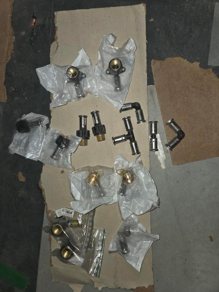 Henco perskoppelingen 16mm en 2x muurplaat gas, Ophalen of Verzenden, Nieuw, Overige typen