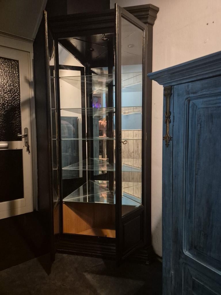 Mooie en handige hoek-vitrinekast!!, Ophalen, 200 cm of meer, 25 tot 50 cm, Gebruikt