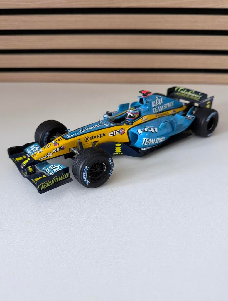 Hot Wheels Renault F1 Team Fernando Alonso R25 1:18, Ophalen of Verzenden, Zo goed als nieuw, Hot Wheels