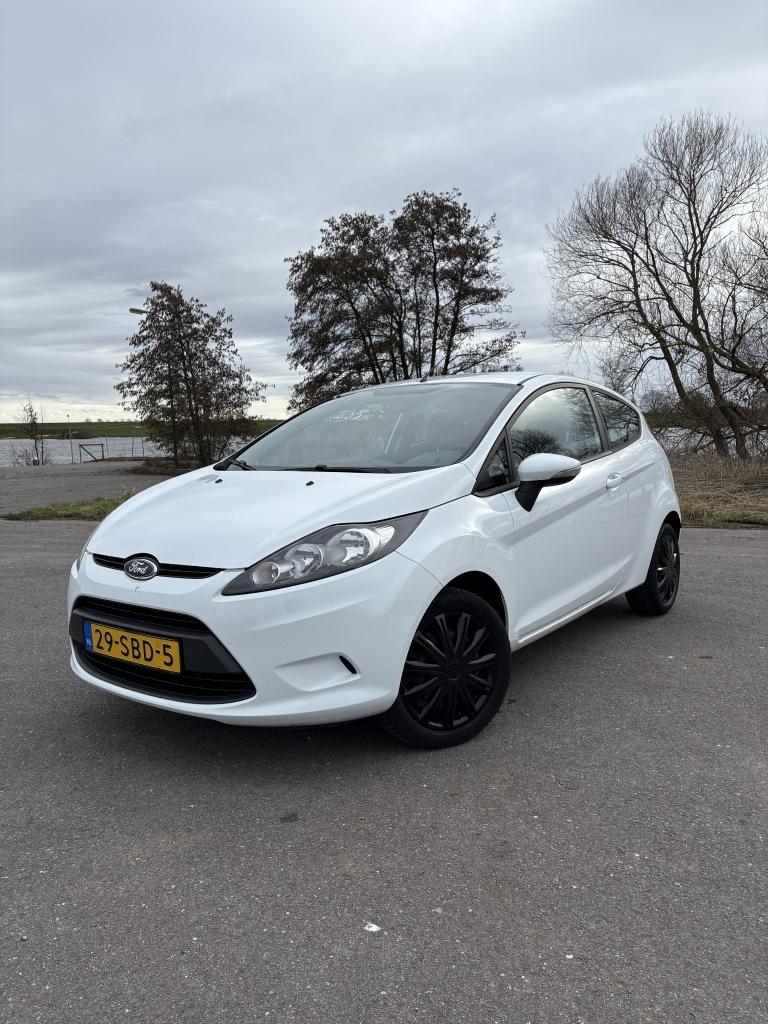 Ford Fiesta 1.25 Limited Airco Org NL Goed Onderhouden, Voorwielaandrijving, Euro 5, Gebruikt, 4 cilinders