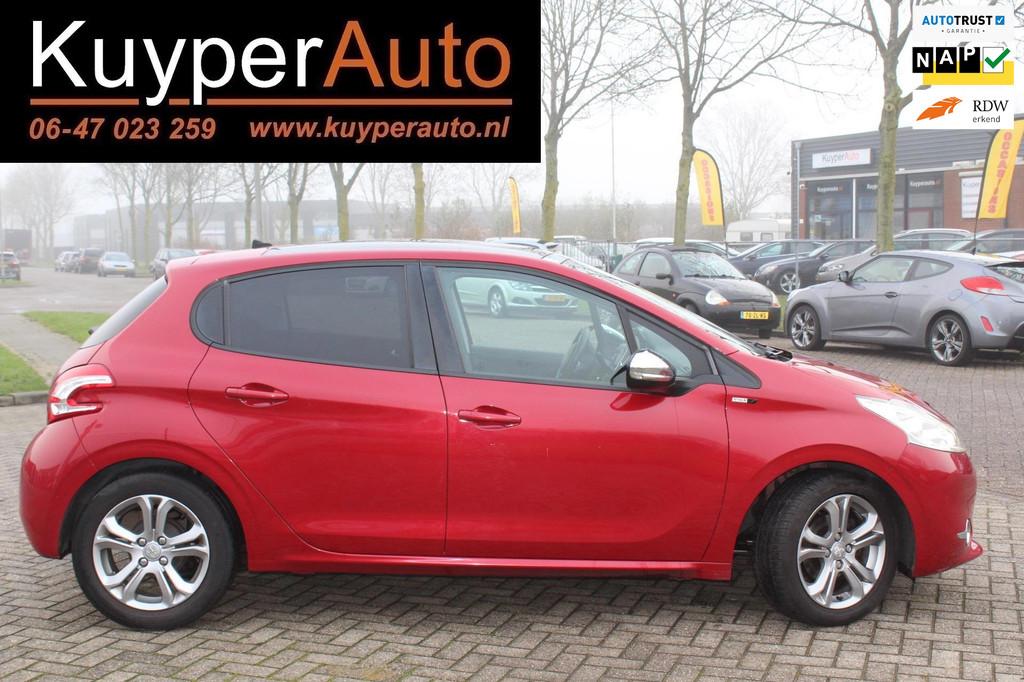 Peugeot 208 1.2 PureTech Style Pack Plus nap pano navi multi, Auto's, Voorwielaandrijving, Gebruikt, 1199 cc, 82 pk