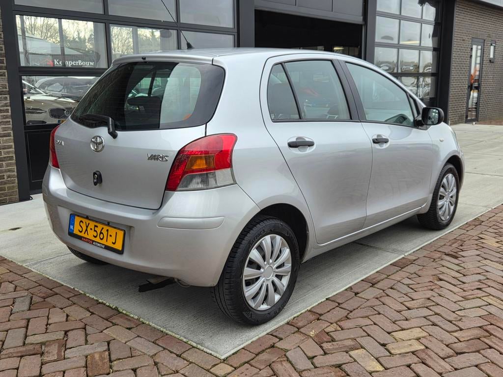 Toyota Yaris 1.0 VVTi Acces | 5 Deurs | Airco |, Voorwielaandrijving, Stof, 750 kg, Bedrijf