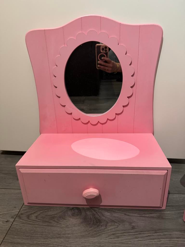 Leuke kaptafel om op te hangen met krukje van het merk LIEF!, Ophalen, Gebruikt, Tafel(s) en Stoel(en)