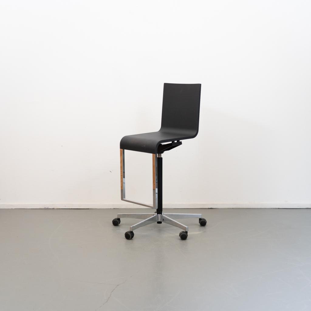 1x Vitra Maarten van Severen .04 Counter chair Zwart Chroom, Niet ingevuld, Zwart, Niet ingevuld, Zo goed als nieuw