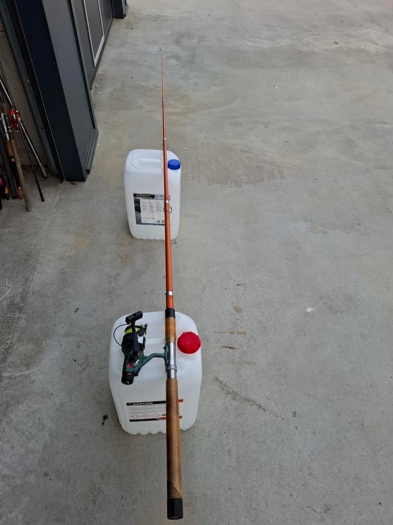 Zee vishengel met D.A.M molen, Watersport en Boten, Hengelsport | Zeevissen, Ophalen of Verzenden