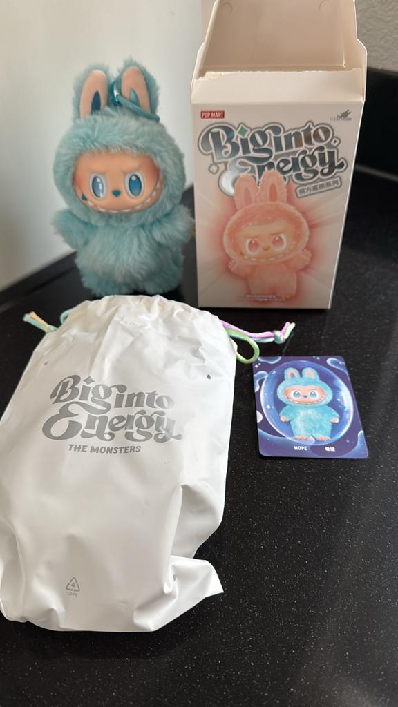 Labubu big into energy ( hope ), Ophalen of Verzenden, Zo goed als nieuw