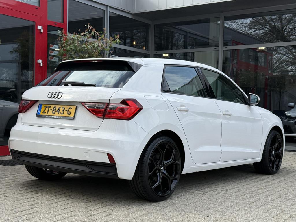 Audi A1 Sportback TFSI *!* NAVIGATIE/ CARPLAY/ 18 INCH/ CRUI, Voorwielaandrijving, Stof, Euro 6, Wit