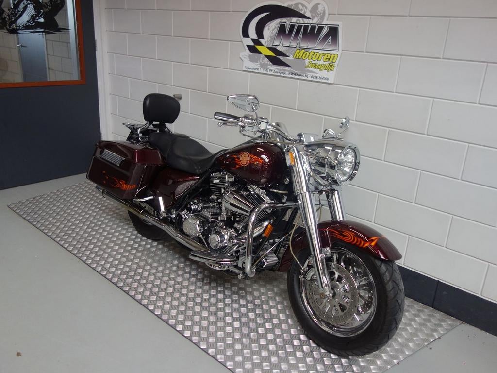 HARLEY-DAVIDSON ROAD KING CUSTOM FLHRSI - foto 2