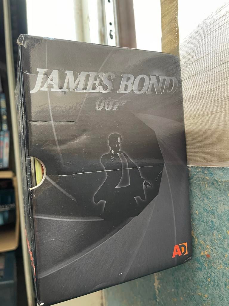 James Bond 007 DVD Boxset 20 films, Cd's en Dvd's, Gebruikt, Boxset, Actiethriller, Ophalen of Verzenden