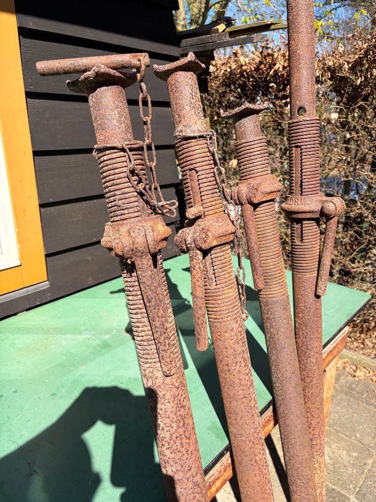 Bouwstempels heel zware uitvoering 4 stuks, Ophalen, Gebruikt, Overige typen, Minder dan 2 meter