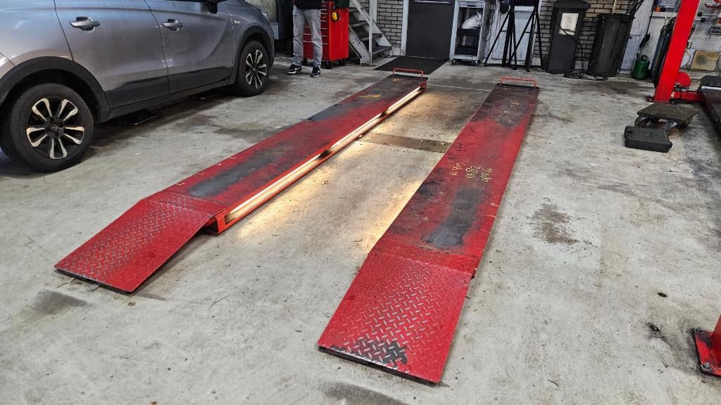 RIJBANEN met oprijplaten Koni stempel ST-0035-D 3500Kg 1995, Ophalen