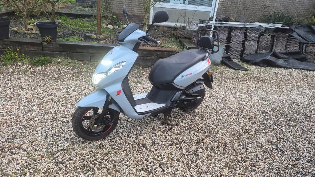 Peugeot Kisbee Scooter, Fietsen en Brommers, Scooters | Peugeot, Ophalen, Gebruikt, Overige modellen, Maximaal 45 km/u