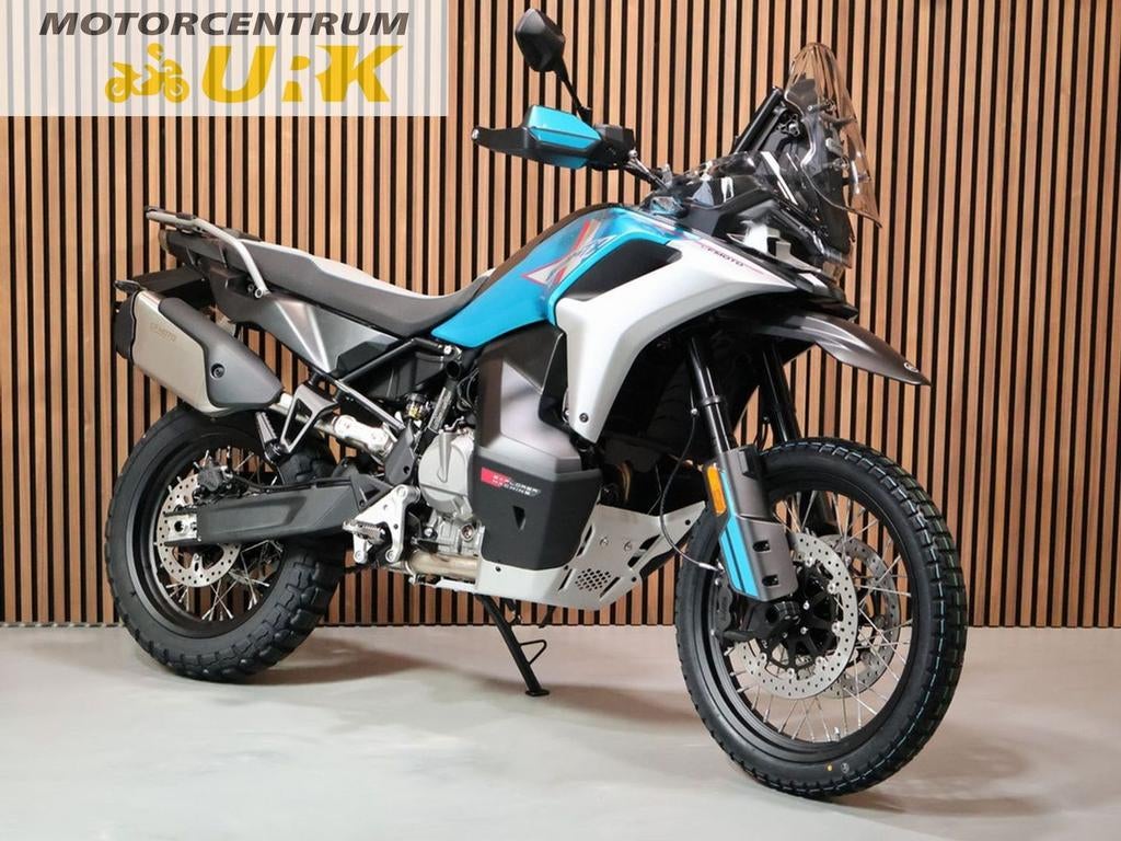CFMOTO MT 800 - X (bj 2025), Motoren, 2 cilinders, Motorrijbewijs A, Bedrijf, Onbekend