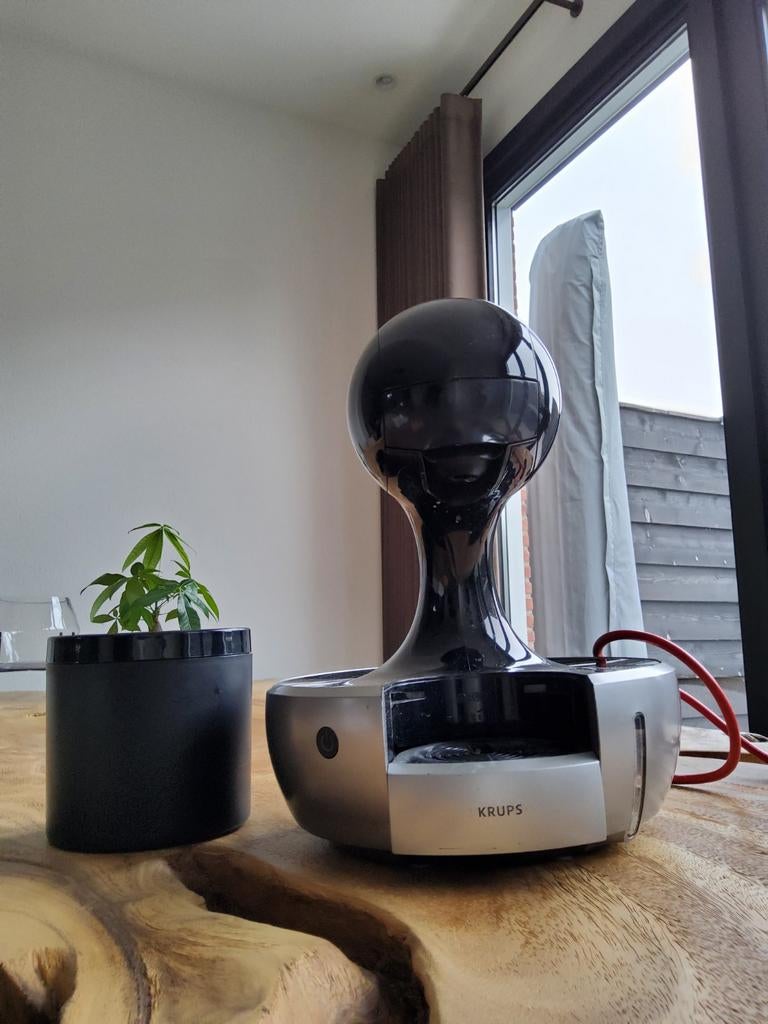 Nescafé Dolce Gusto KP350 - Gebruikt, Witgoed en Apparatuur, Koffiezetapparaten, Gebruikt, Koffiepads en cups, Koffiemachine, 1 kopje