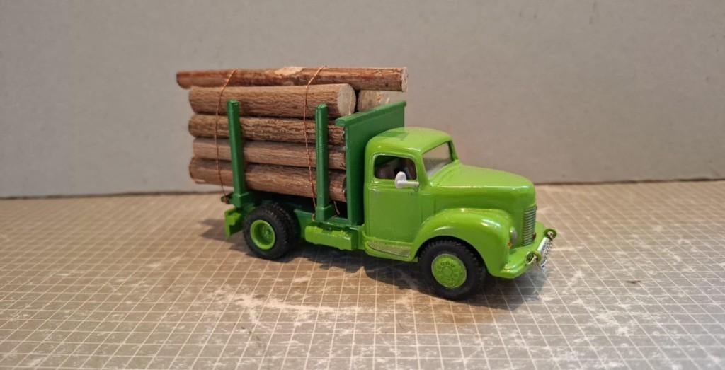 dinky toys commer houtwagen code 3, Ophalen of Verzenden, Zo goed als nieuw, Bus of Vrachtwagen, Dinky Toys