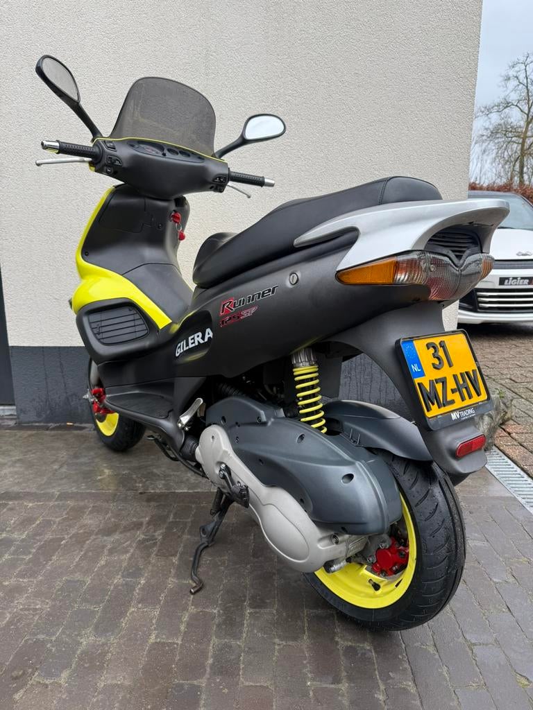 ⭐️Gilera runner sp pro geel opaco 5904 km a1 nieuwstaat⭐️, Ophalen of Verzenden, Zo goed als nieuw, Tweetakt, Overige modellen