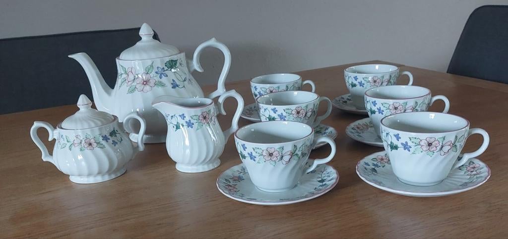 Wood & Sons Spring Fields Servies, Huis en Inrichting, Keuken | Servies, Zo goed als nieuw, Compleet servies, Overige stijlen