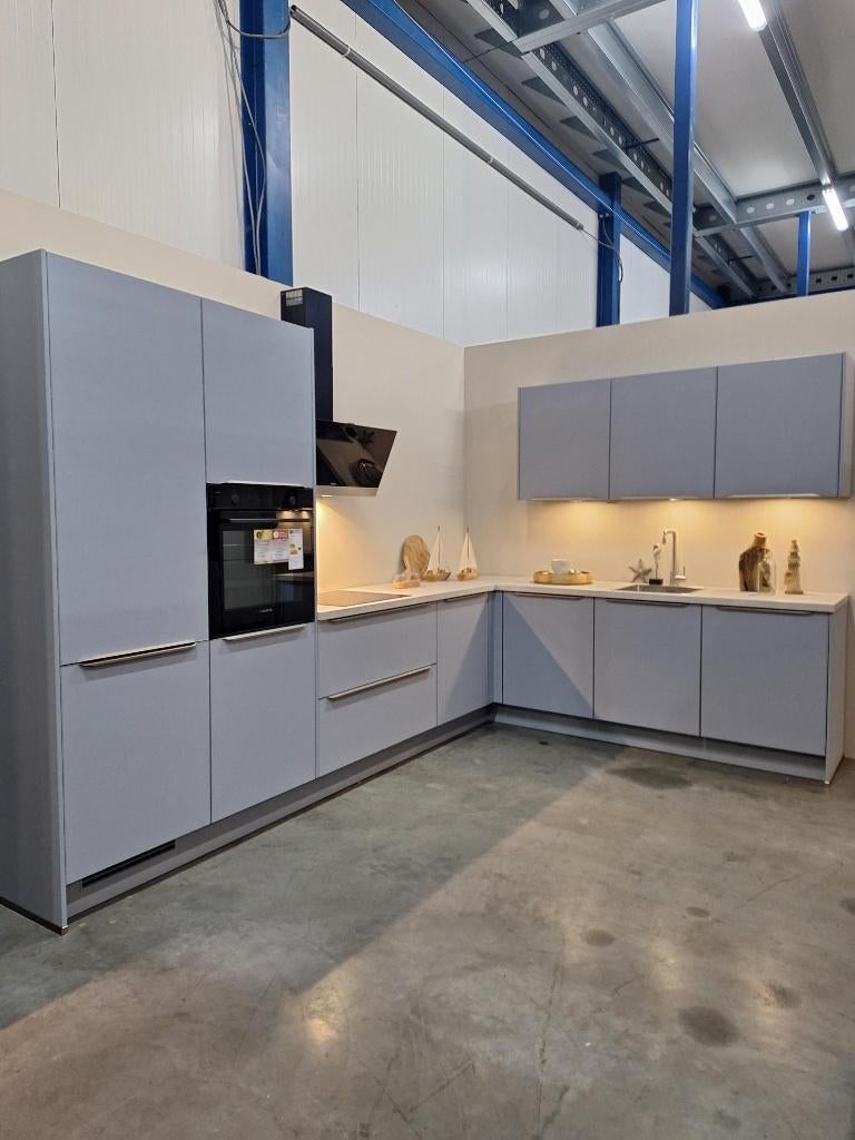 Complete Keuken compleet NIEUW met apparatuur -Keuken Sara, Huis en Inrichting, Keuken | Complete keukens, Nieuw, Hoekkeuken, Greeploos