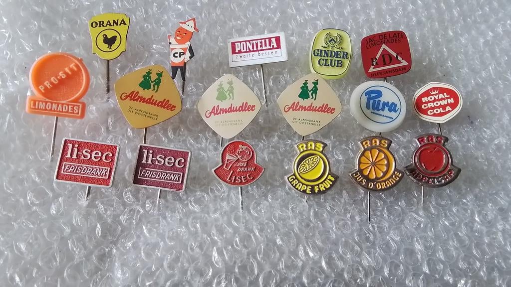 17 verschillende speldjes frisdranken en sapjes, Ophalen of Verzenden, Zo goed als nieuw, Overige onderwerpen