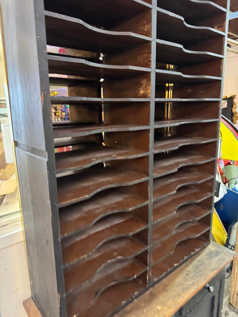 Oud brocante frans vakken post sorteer kastje, Antiek en Kunst, Curiosa en Brocante, Ophalen