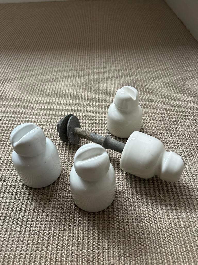 Vintage Porselein Isolators met Metalen Stang, Antiek en Kunst, Antiek | Porselein, Ophalen