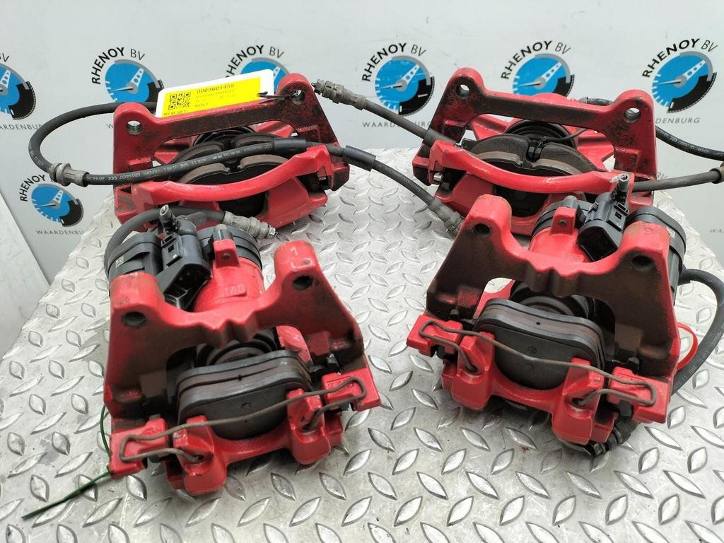 Golf 7 TDI Remmen set rood, Gebruikt, -, -, Ophalen of Verzenden