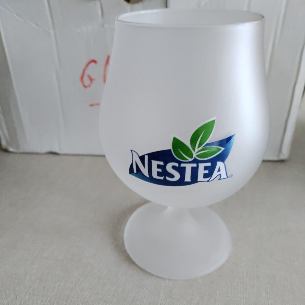 NESTEA,Ice-Tea glazen,glas,matglas,voet,bolvorm,20 cl,M15, Ophalen of Verzenden, Nieuw, Overige typen