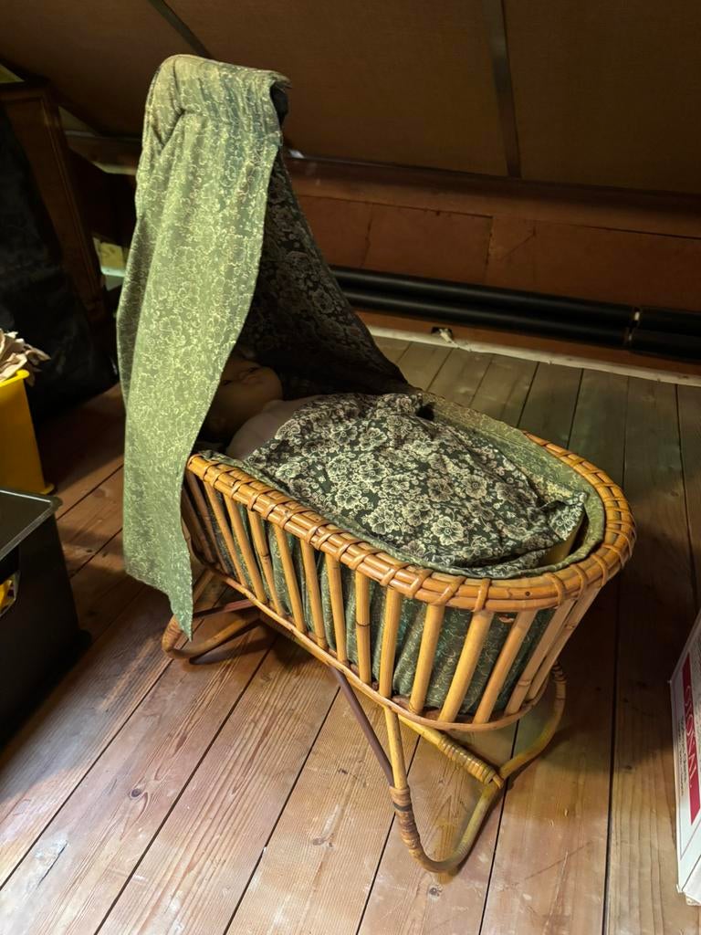 Vinted poppenwieg heel mooi nog., Ophalen, Gebruikt, Toebehoren