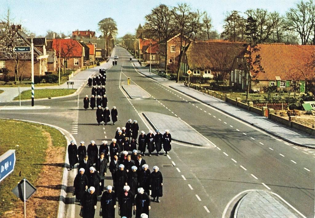 Staphorst, Kerkgang, Ophalen of Verzenden, 1980 tot heden, Ongelopen, Overijssel