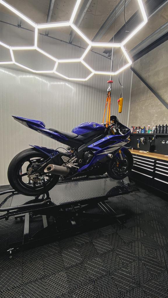 Motorbanden service demontage montage en uitbalanceren, Ophalen, Nieuw