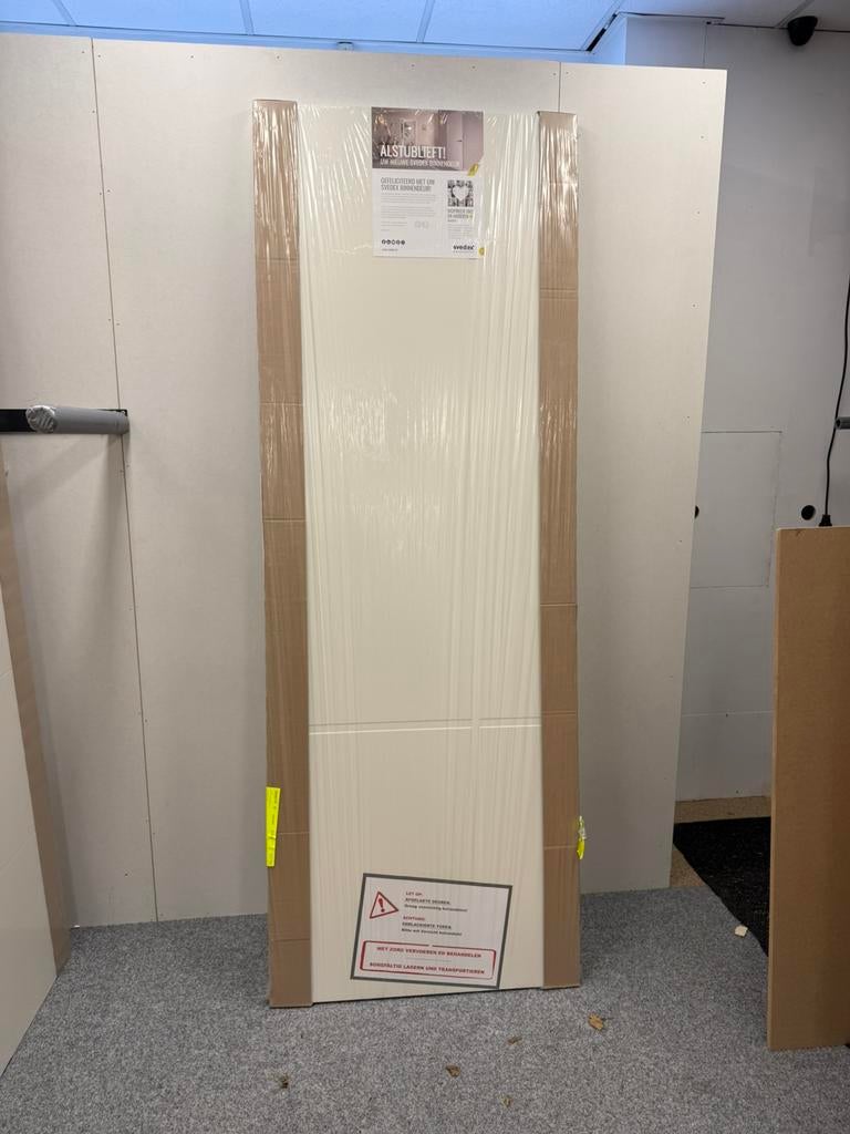 MP204 - Svedex NDB953 - opdekdeur rechts 239,6 x 83, Ophalen, Zo goed als nieuw